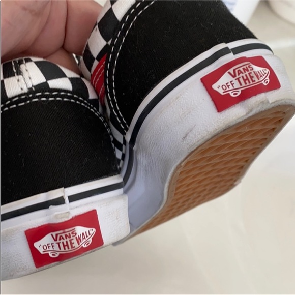 VANS YOUTH OLD SKOOL VELCRO CHECKERBOARD BLACK/RED/WHITE - Picture 3 of 6